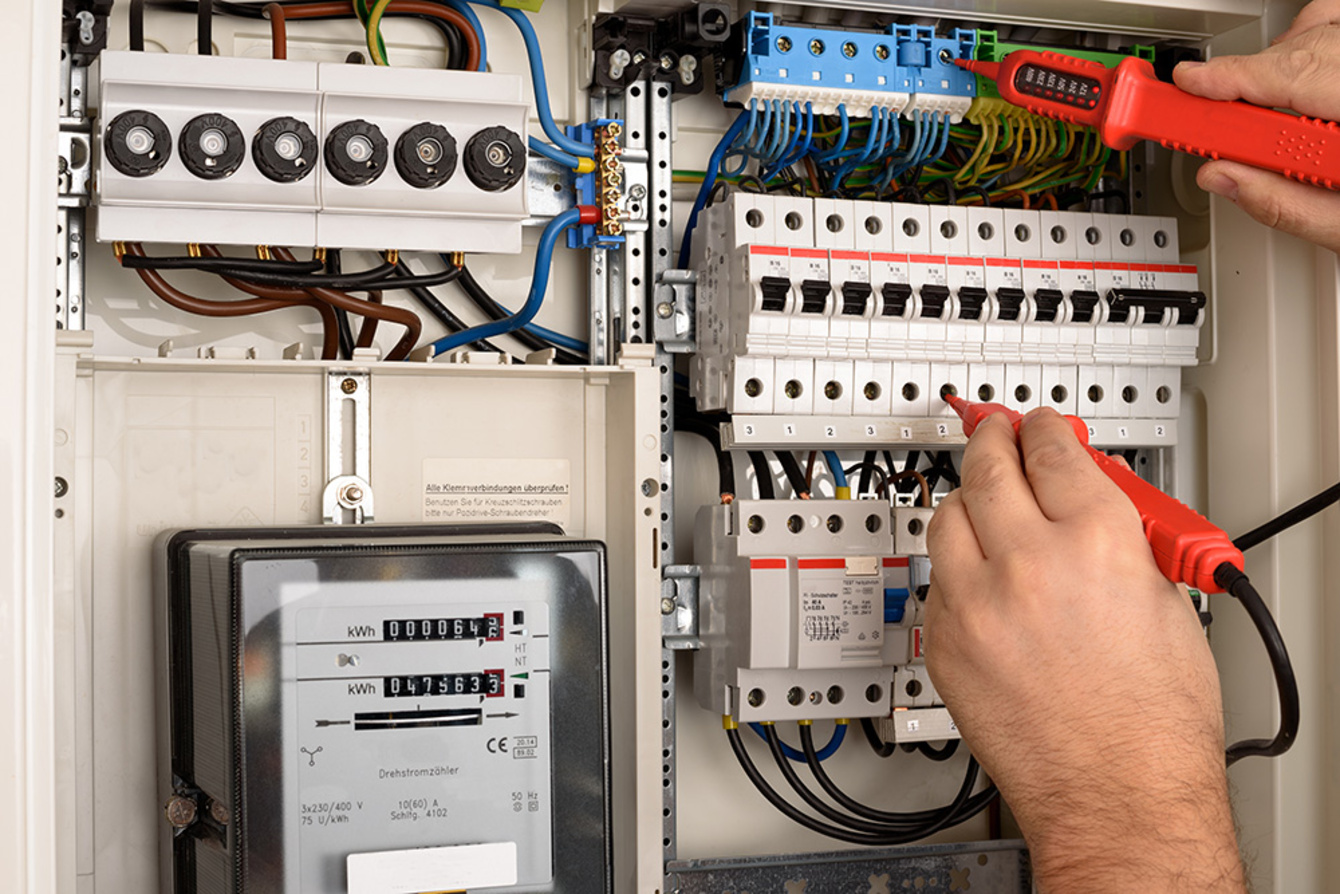 E-Check bei Elektro Nußhart GmbH in Grasbrunn/Neukeferloh
