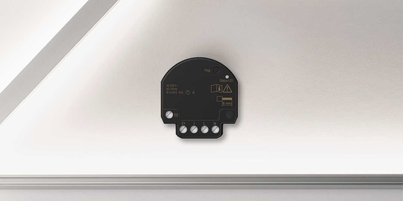 JUNG HOME Jalousieaktor Mini bei Elektro Nußhart GmbH in Haar-Salmdorf