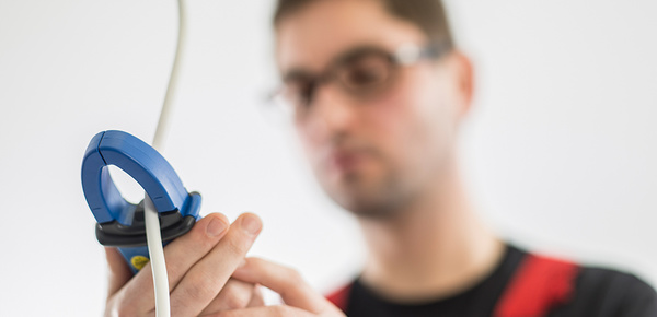 Elektro-Check bei Elektro Nußhart GmbH in Grasbrunn/Neukeferloh
