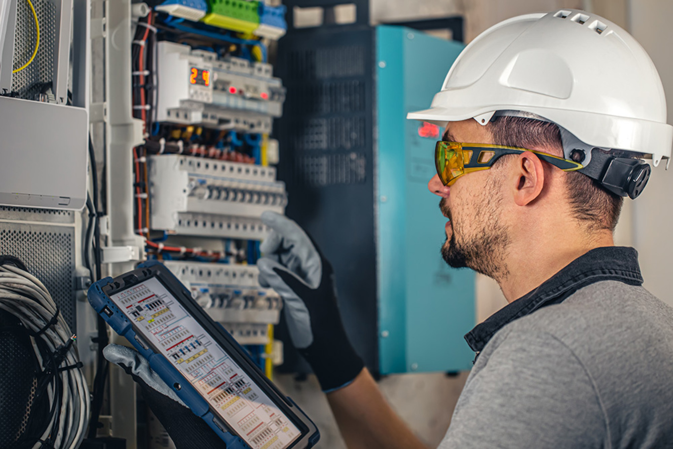 Industrie & Gewerbe bei Elektro Nußhart GmbH in Grasbrunn/Neukeferloh