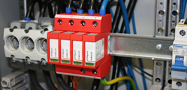 Über­spannungs­schutz bei Elektro Nußhart GmbH in Grasbrunn/Neukeferloh